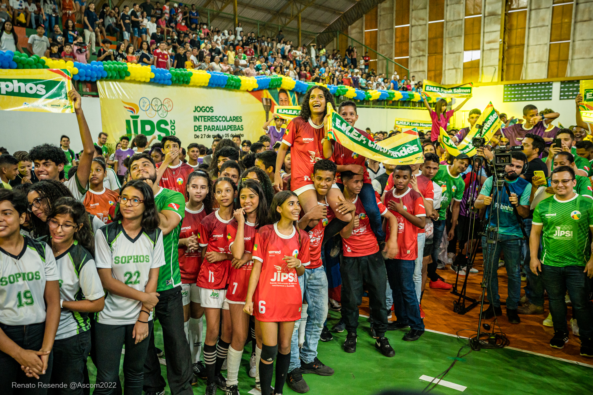 Casas de aposta esportiva tomam o Brasil, mas movimentam seus bilhões de  reais fora do país, Esportes