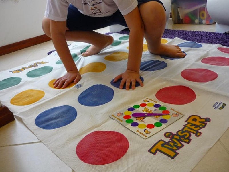 Jogos lúdicos para estimular a criança por meio da psicomotricidade -  Instituto NeuroSaber
